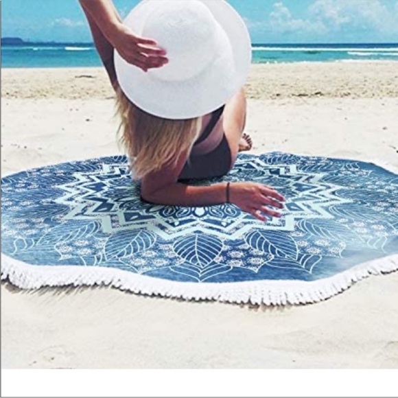 Mandala Round Fringe Towel, Paddle Racquets and Cooler - Picture 2 of 11